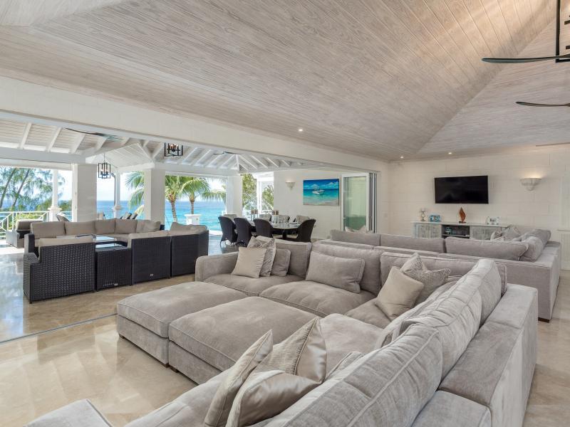 Old Trees 302 - La Mirage Penthouse , Beachfront villas Barbados , Old Trees , Paynes Bay , St James , West Coast Barbados 