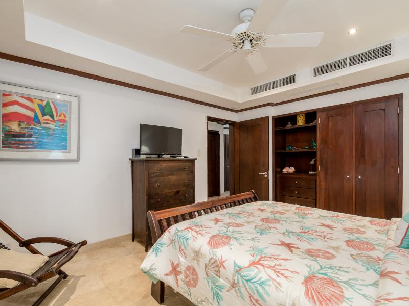 Coral Cove 5 - Shutters , Beachfront villas Barbados , Coral Cove , Paynes Bay , St James , West Coast Barbados 