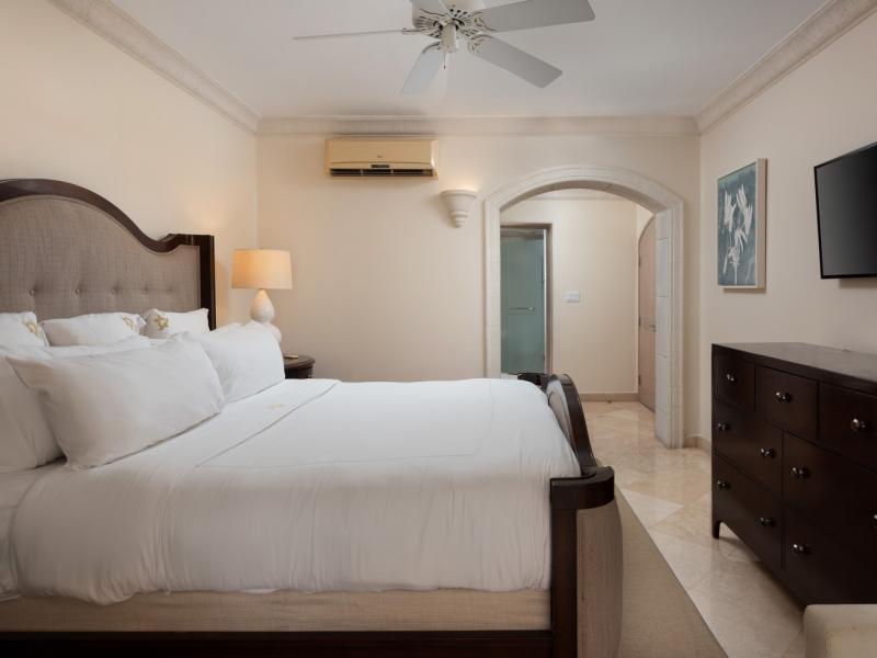 St. Peter's Bay Apartment 405 , St Peter 