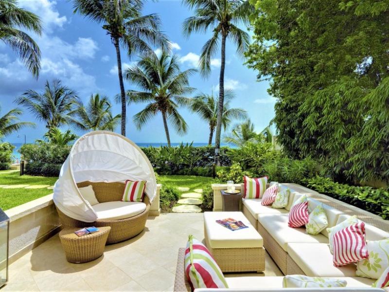 Smugglers Cove 1 , Beachfront villas Barbados , Paynes Bay , St James , West Coast Barbados 