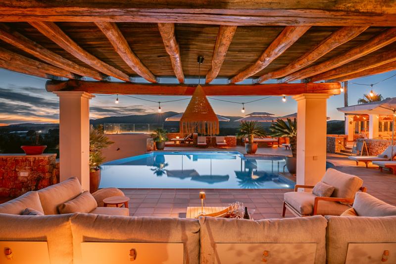 Can Tierra Can Tierra