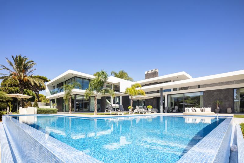 Villa Amorosa  Villa Amorosa