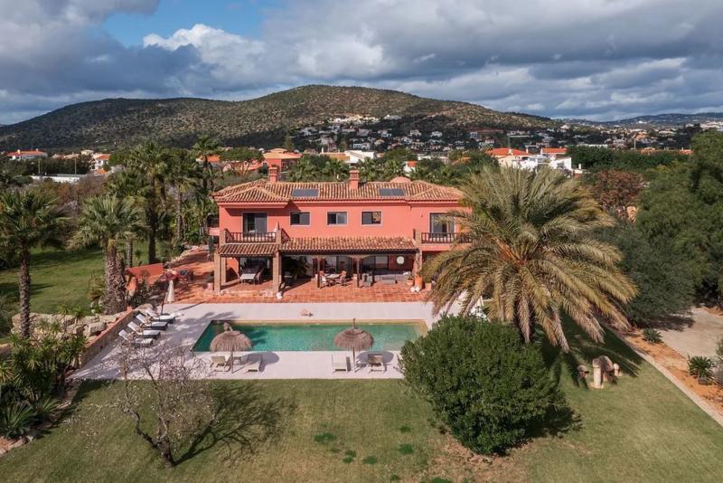 Villa Fado  Villa Fado