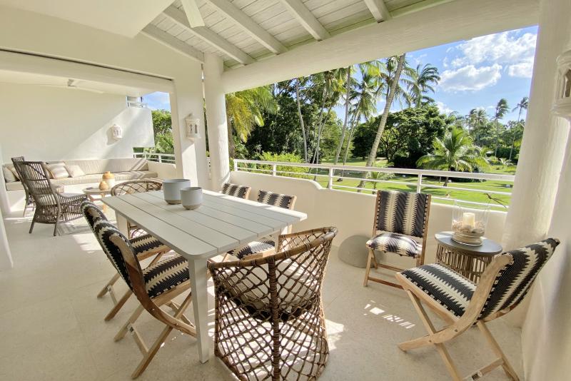 Glitter Bay 213 Glitter Bay 213