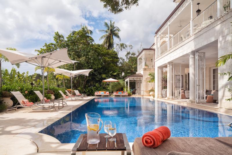 Kiko - Beachfront Kiko - Beachfront