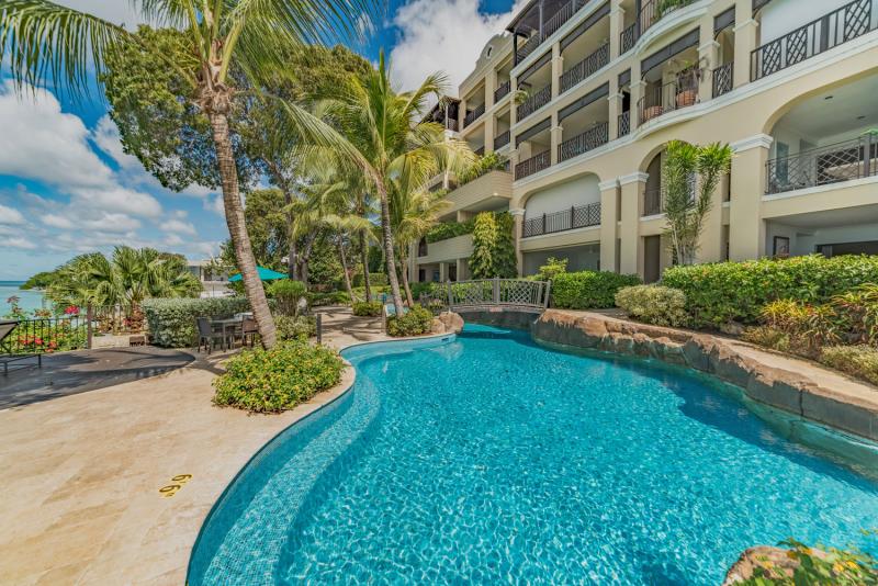 Sandy Cove 302 - The Pearl Beachfront Sandy Cove 302 - The Pearl Beachfront