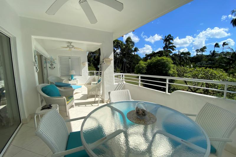 Glitter Bay 210 Glitter Bay 210